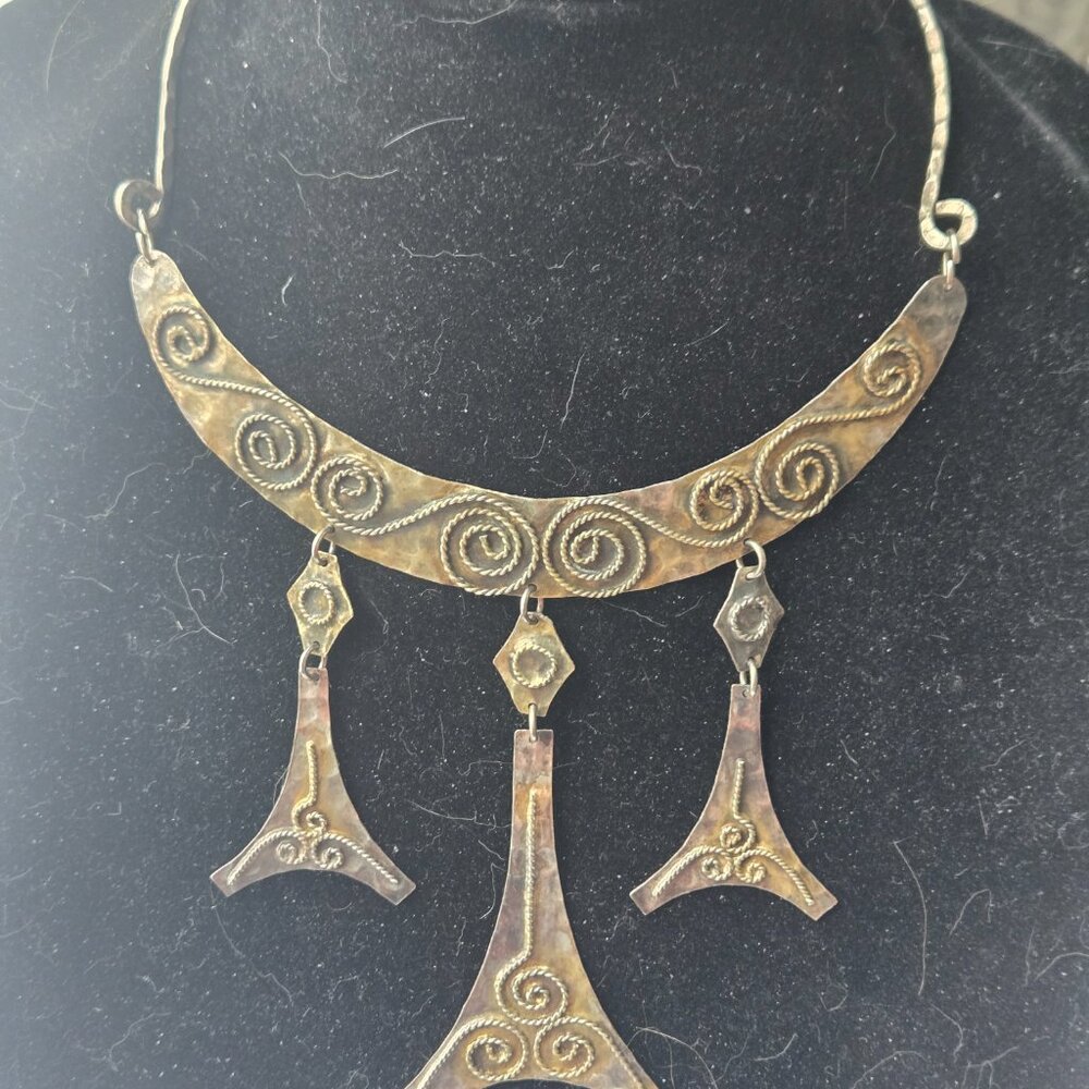 EQYPTIAN REVIVAL STATEMENT CHOKER TORQUE BIB